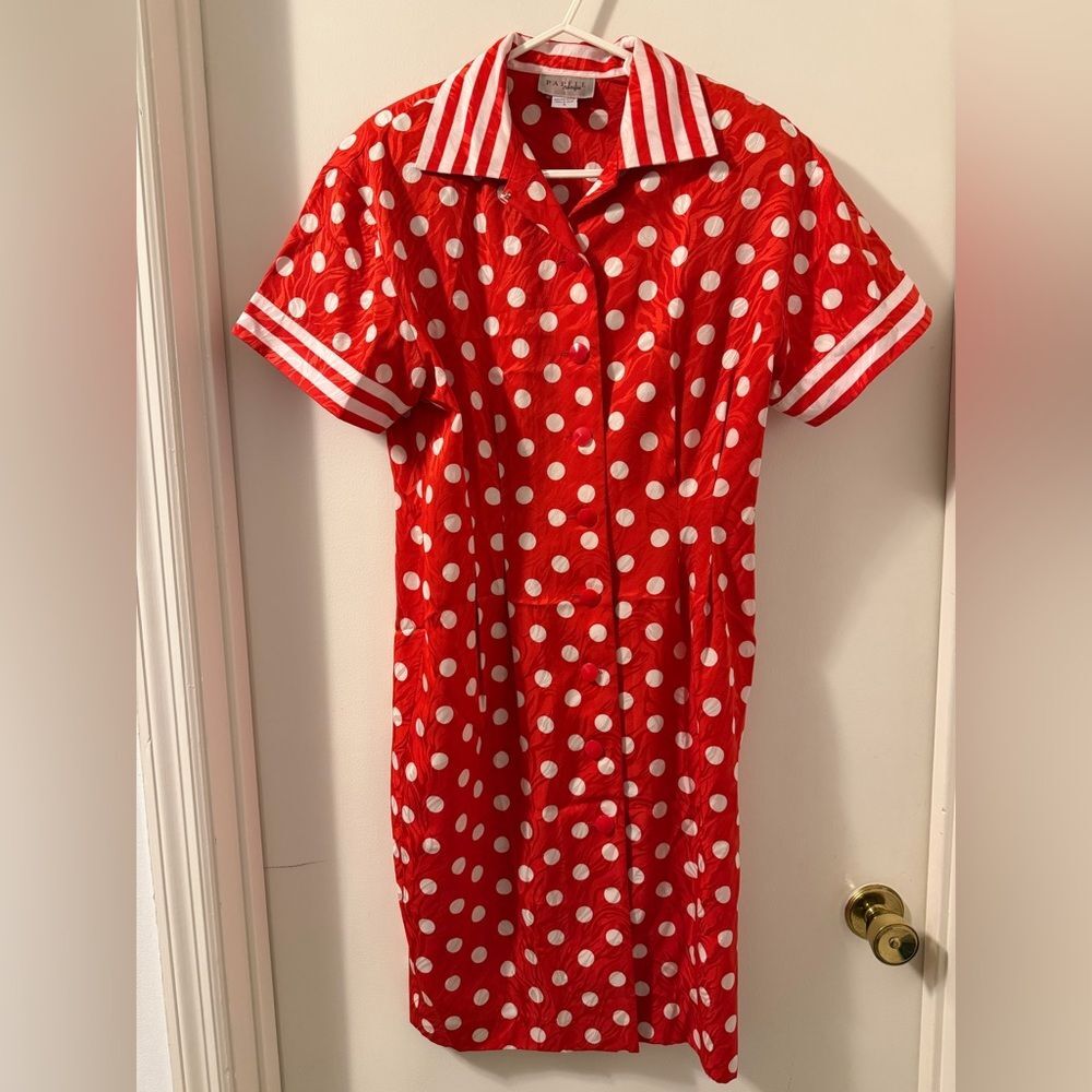 Vintage 1980’s Red and white Polka Dot short sleeve Dress from Papell. Sz VTG 8